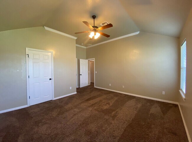 Building Photo - First Month Free!  Freshly Remodeled - New...