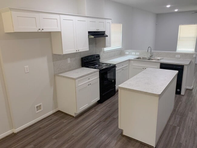 Building Photo - 8114 Rhobell St