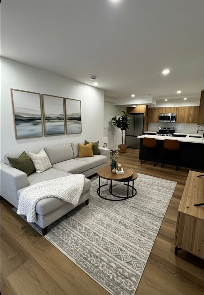 Building Photo - 5506 Barton Ave