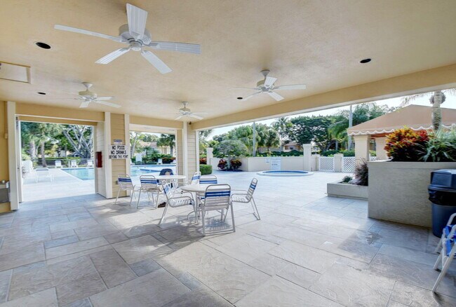 Building Photo - 4204 Roxbury Ct