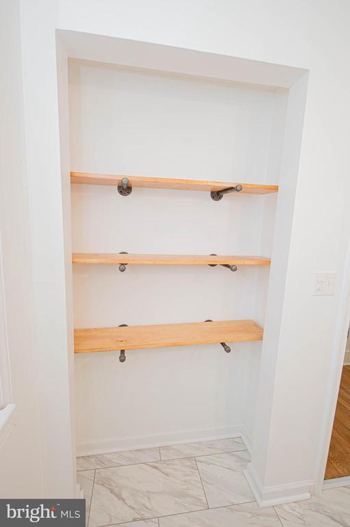 Building Photo - 308 N Division St