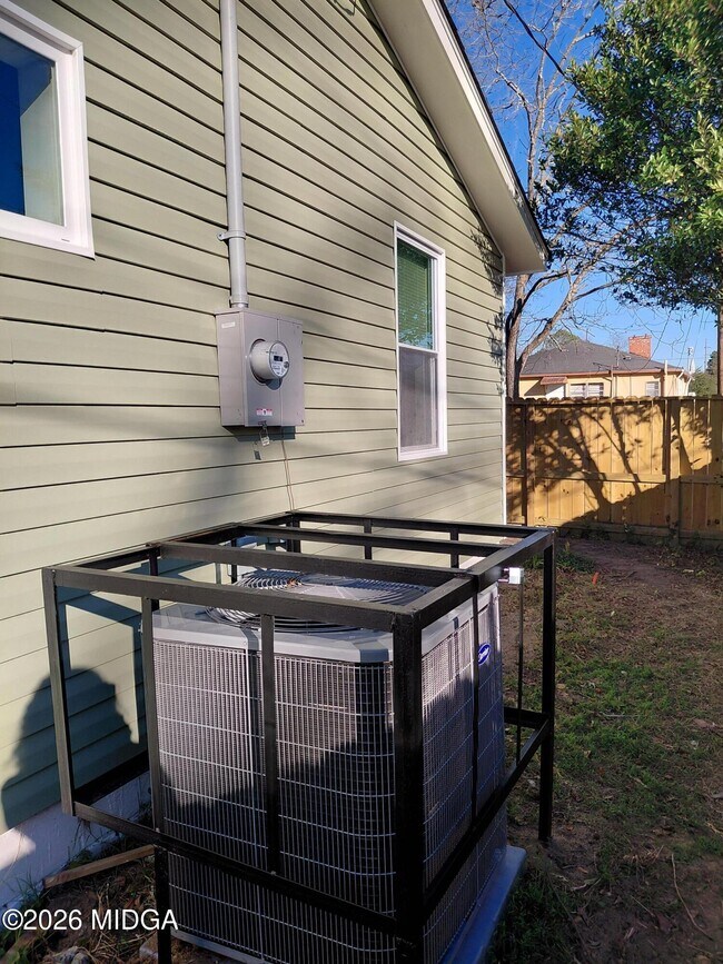 Building Photo - 344 Blossom Ave