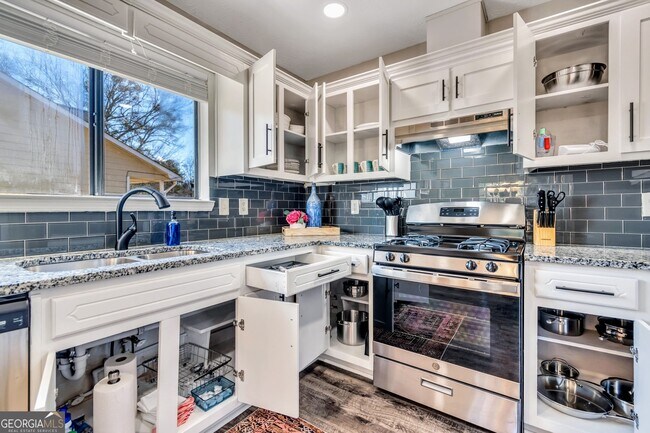 Building Photo - 10960 Morning Dove Dr