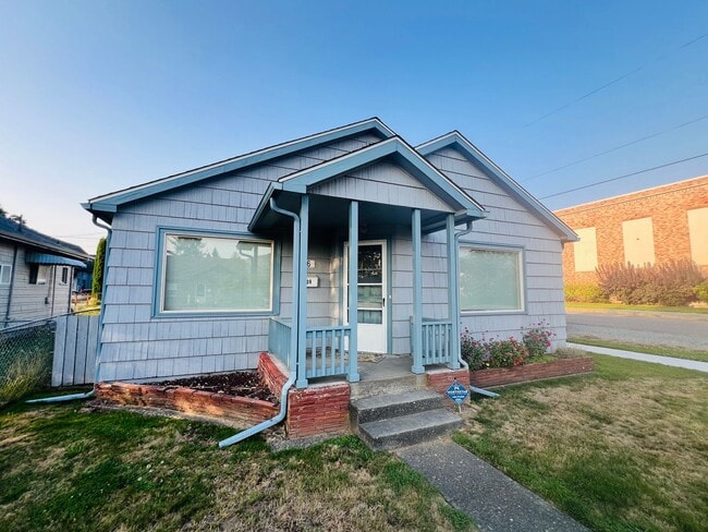 Primary Photo - 3 bedroom, 1 bath home Sedro-Woolley