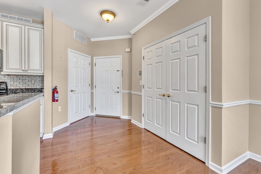 Building Photo - 632 Sophee Ln