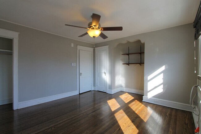 Building Photo - 624 Wendover St