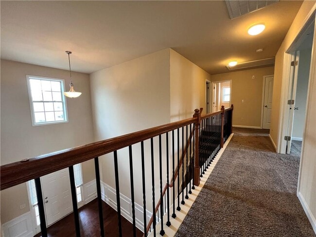 Building Photo - 3550 Golden Gate Ln