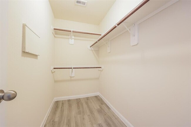 Building Photo - 4147 Silver Ranch Rd