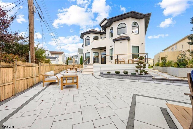 Building Photo - 31 Seaside Ct