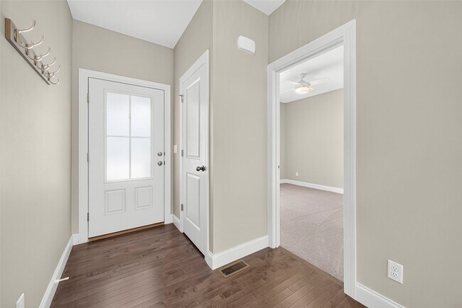 Building Photo - 15 Country Trail Ct