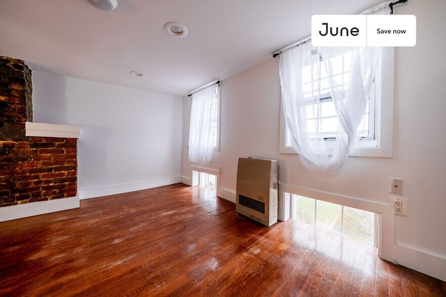 Building Photo - 255 Evergreen