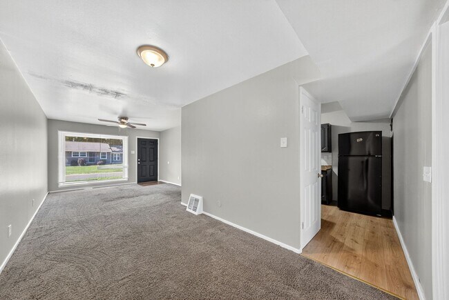 Building Photo - Section 8 Accepted