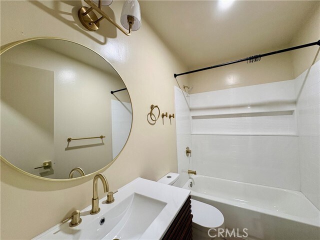 Building Photo - 4572 Canoga St