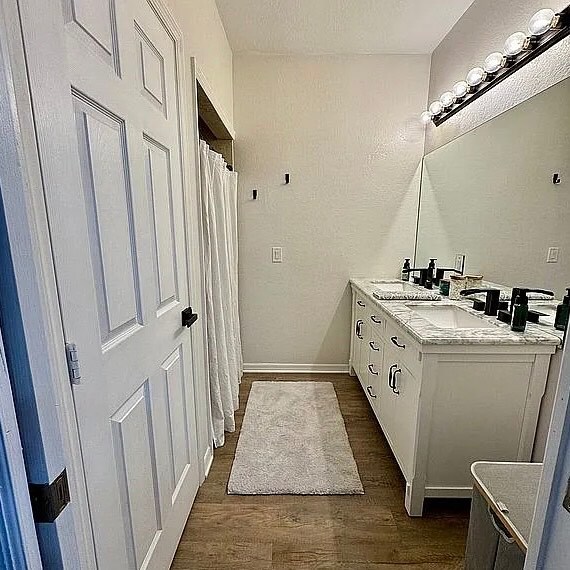 Building Photo - 27354 Pasadena Dr