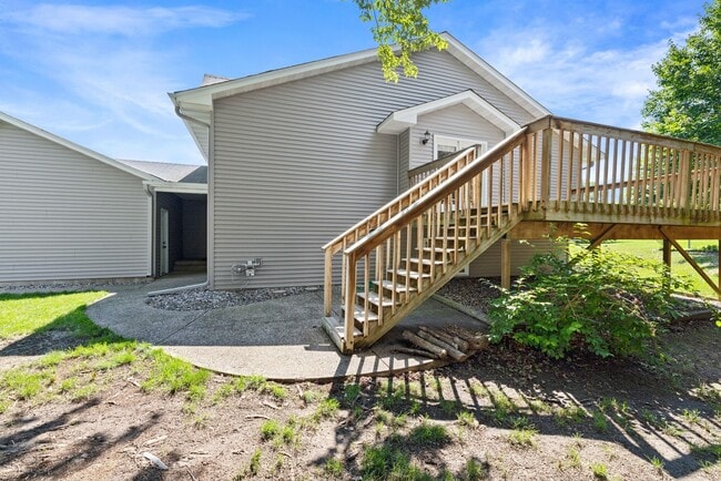 Building Photo - 1711 Slater Ln