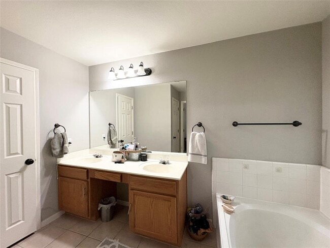 Building Photo - 2204 Bakers Way