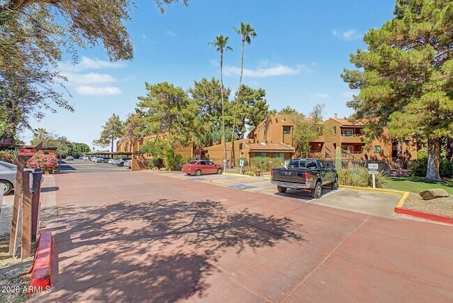 Building Photo - 4704 E Paradise Village Pkwy N
