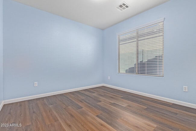 Building Photo - 36532 W Barcelona Ln