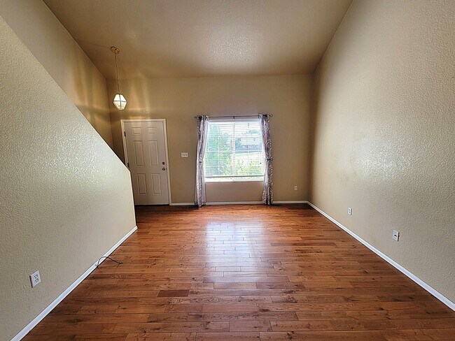 Building Photo - 1229 Silverqueen Rd