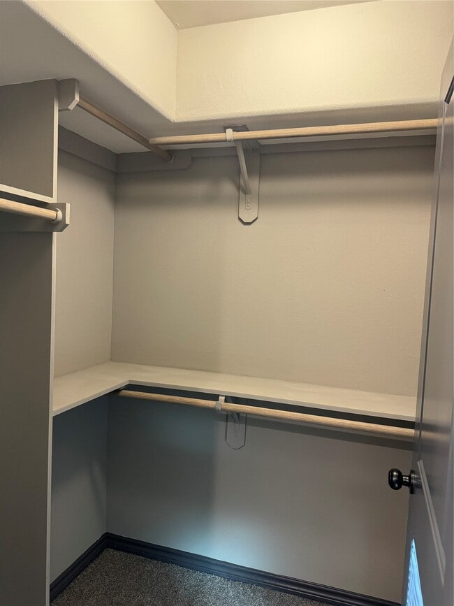 Building Photo - 7906 Sexton St