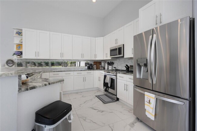 Building Photo - 3719 Oak Ridge Cir