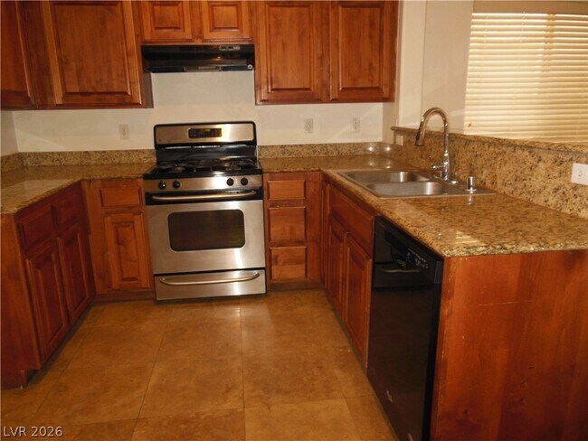 Building Photo - 5510 Avent Ferry St