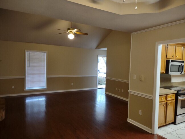 Building Photo - 524 Brentwood Dr