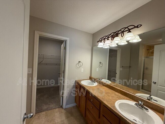 Building Photo - 4023 S Warmwater Ave