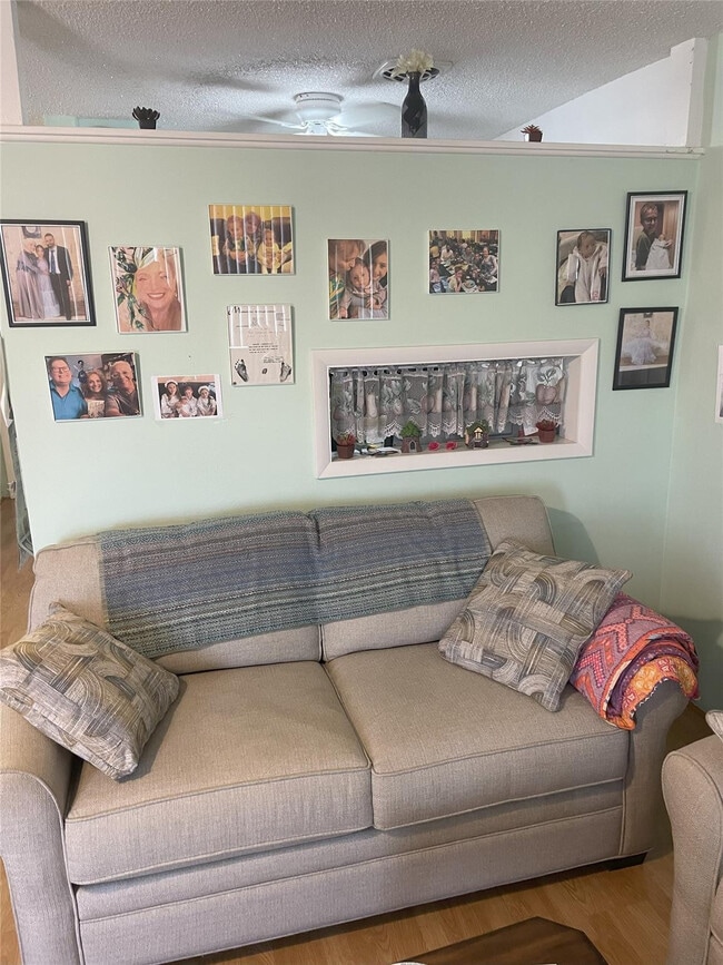 Building Photo - 815 SW 10th Terrace