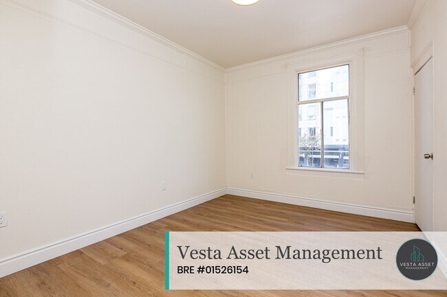 Building Photo - 190 8th St