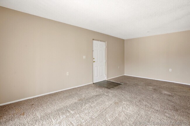 Building Photo - 1153 Lake Victoria Dr