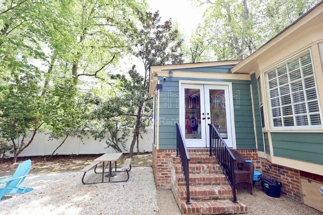 Building Photo - 10502 Crowncrest Ct