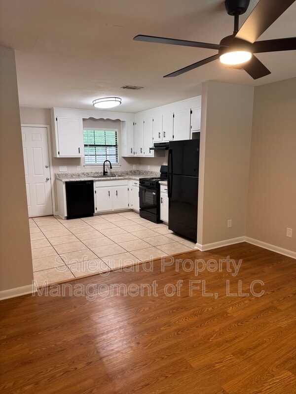 Building Photo - 4179 Ravenwood Dr