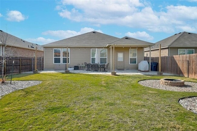 Building Photo - 645 Sierra Mar Lp