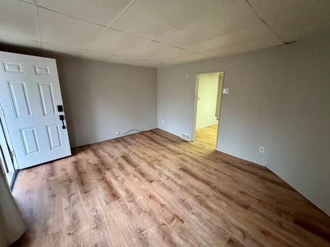 Building Photo - Spang Avenue