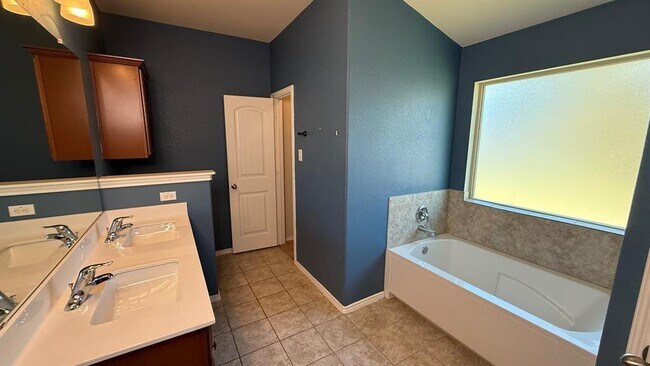 Building Photo - 116 Zoisite Ln