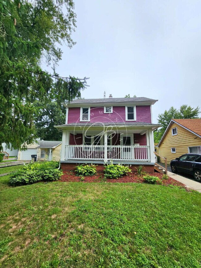 Building Photo - Charming 3-Bedroom Home with Spacious Rooms, Garage & Appliances Included!