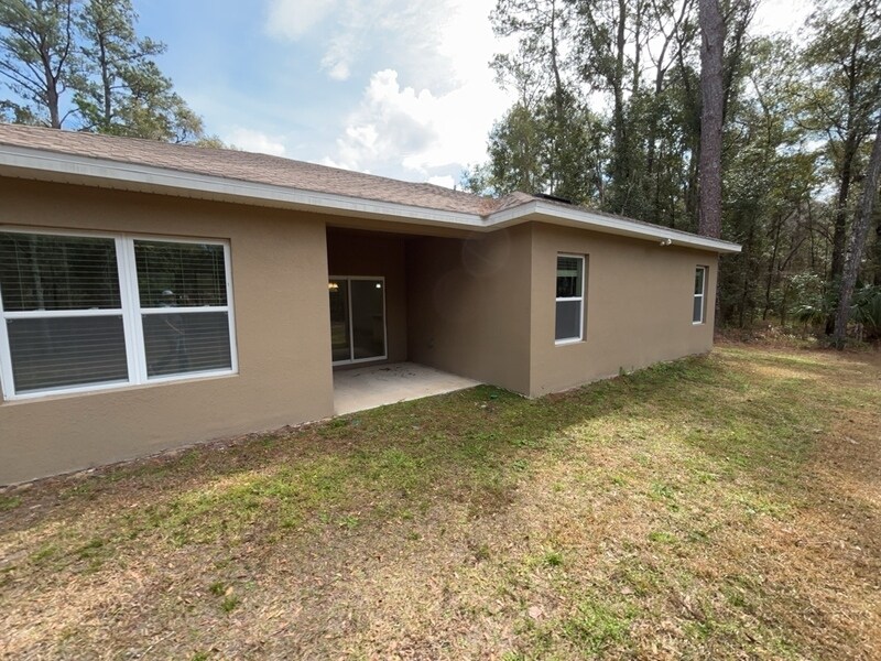 Building Photo - 11581 N Kenlake Cir