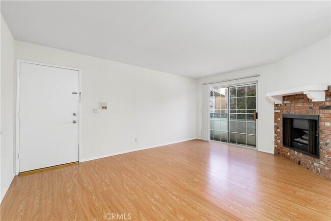 Building Photo - 3632 Dunn Dr