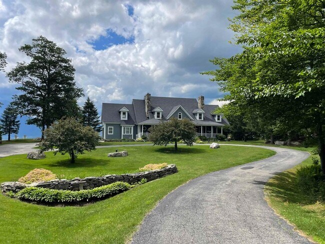 Building Photo - 21 Valley View Rd