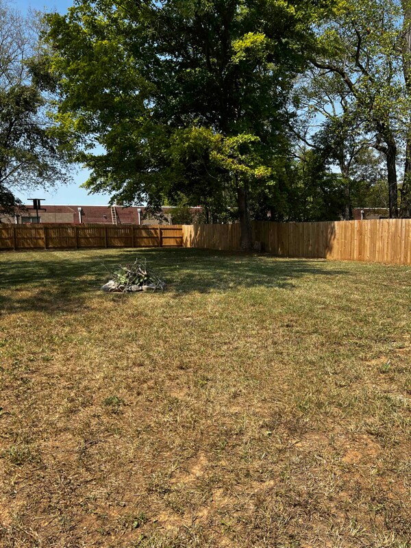 Building Photo - 414 Oak St