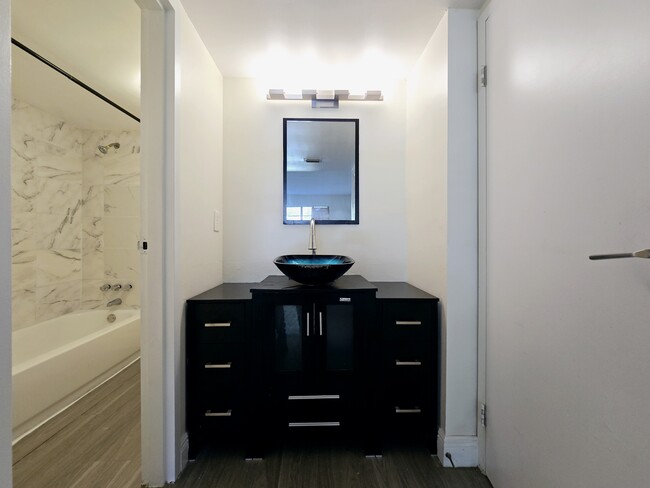 Building Photo - 4334 NW 9th Ave