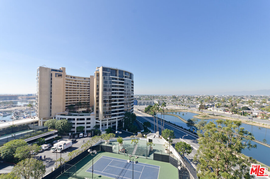 Building Photo - 4316 Marina City Dr