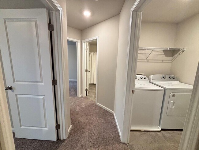 Building Photo - 111 Millers Ln