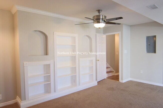 Building Photo - Amazing South Ogden Home with Everything!