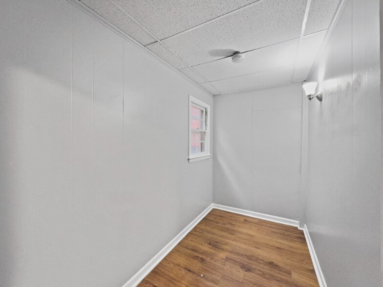 Building Photo - 375-379 Haverhill St