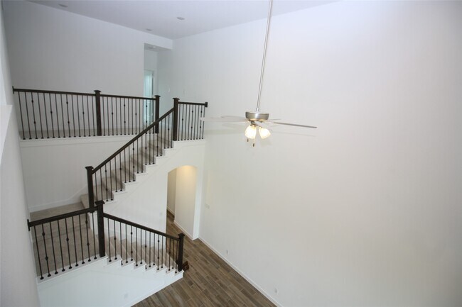 Building Photo - 6527 Scarlet Pond Ln