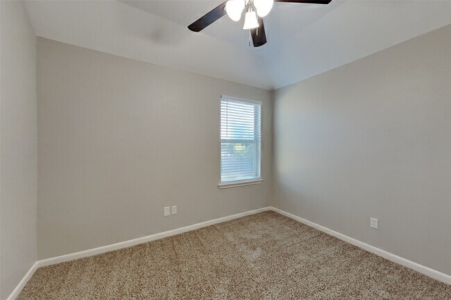 Building Photo - 20602 Birch Rain Ct