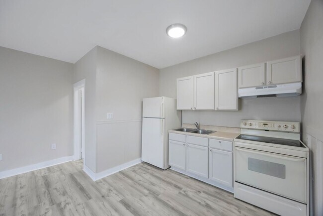Building Photo - 317 N Highland Ave