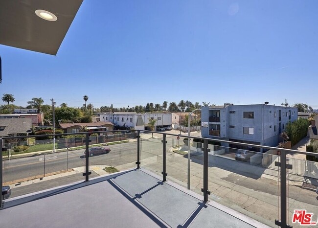 Building Photo - 4507 Lomita St